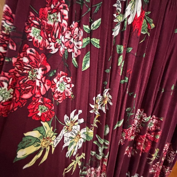 Floral Burgundy Maxi Dress - Picture 5 of 8